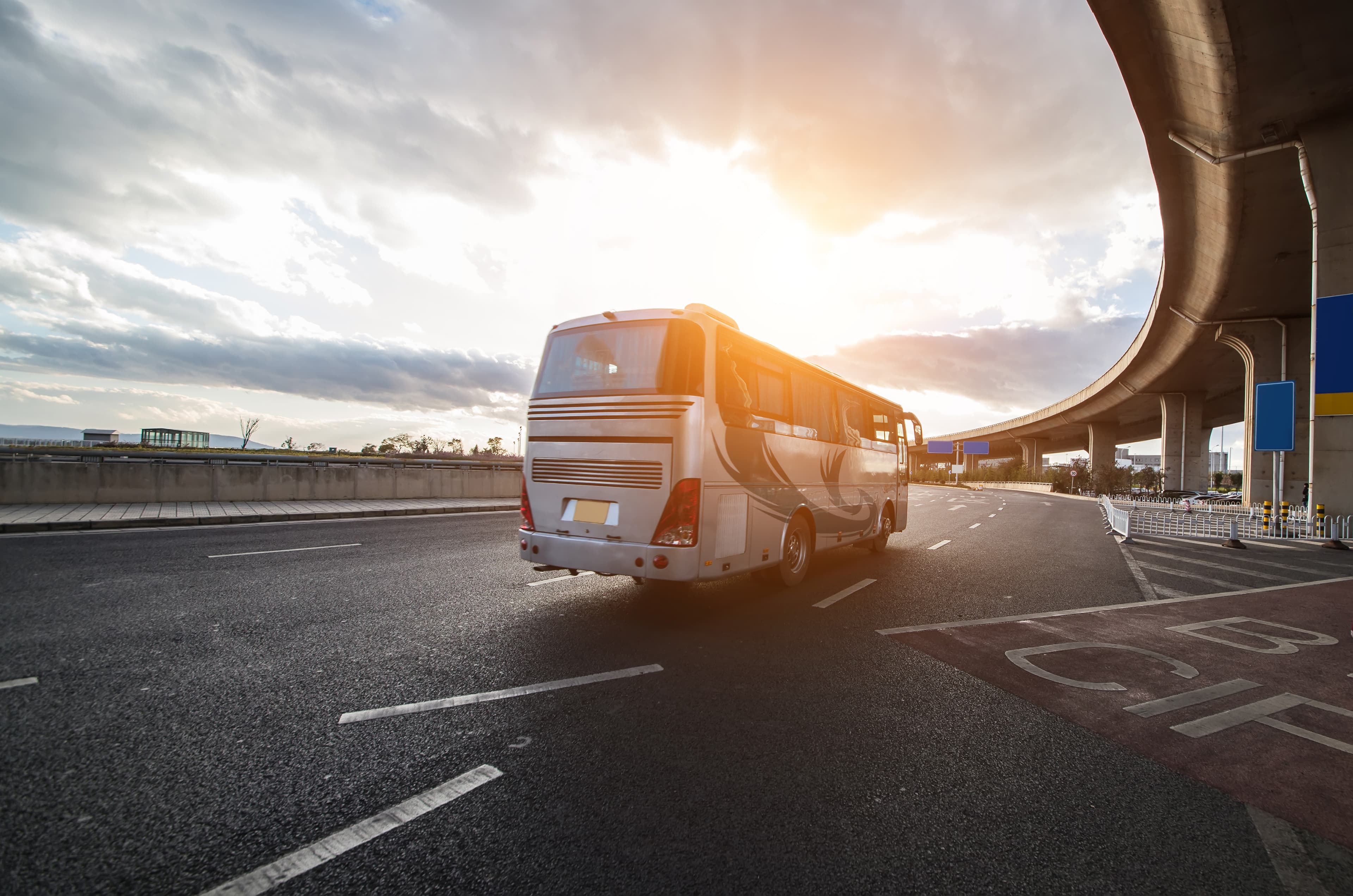 rent-a-bus-from-kingsair